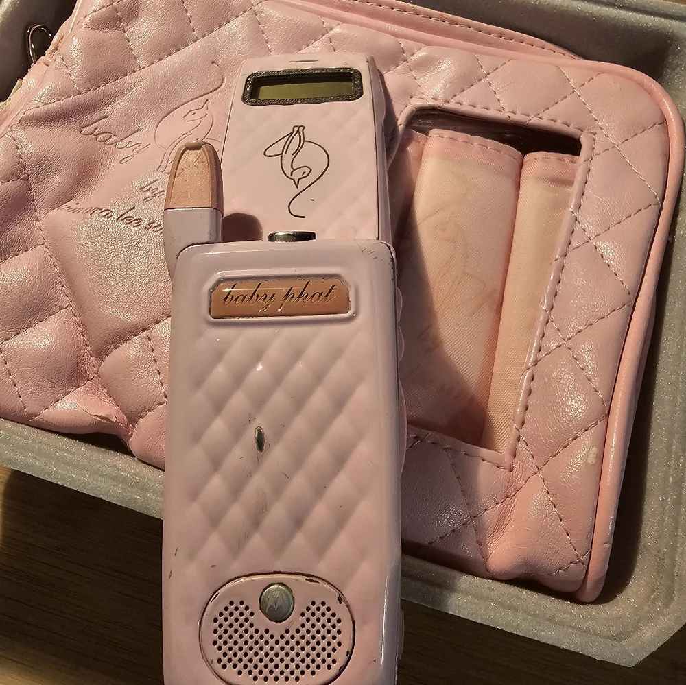 Baby Phat Pink Limited Edition Phone w/ box & accessories- Collectors item *Y2K*